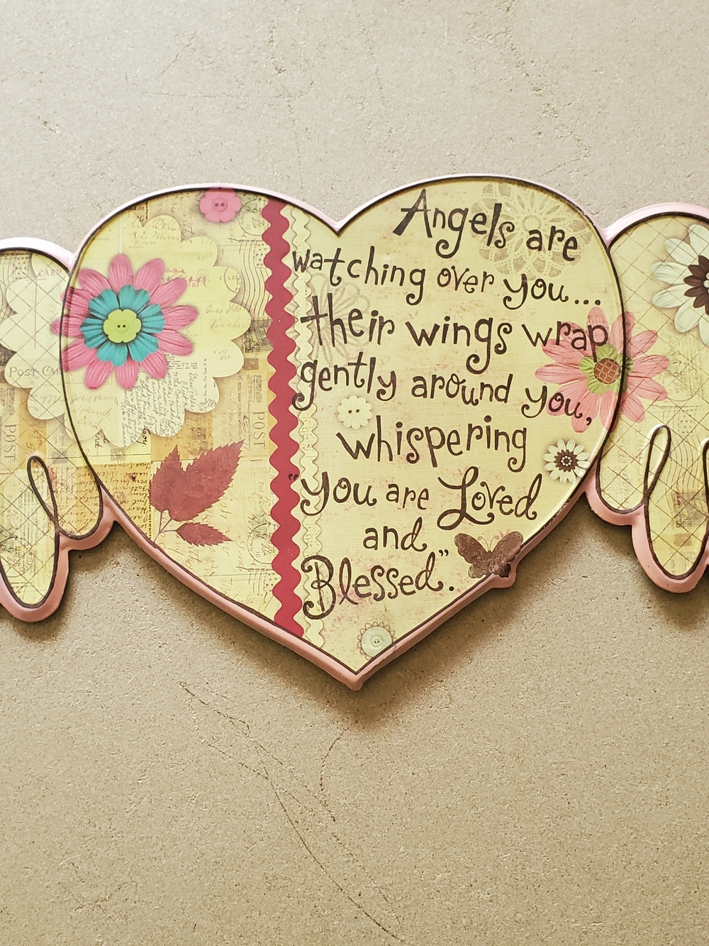 Heart-Shaped Angels Wall Plaque (Metal) with Floral Accents
